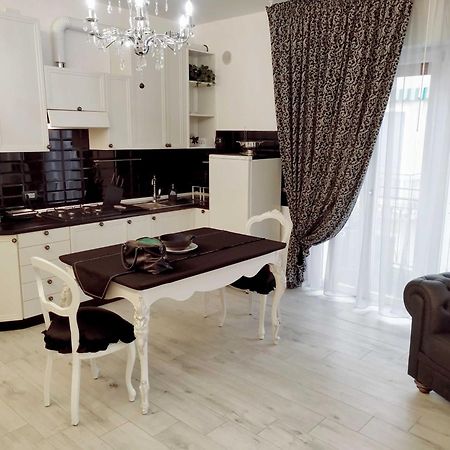Alloggio Turistico Giulietta E Romeo - Intero Appartamento - Villafranca Di Verona, Zimmer, Holiday Rooms Экстерьер фото