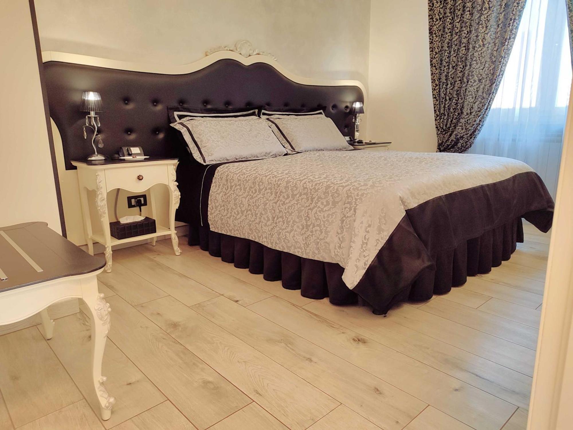 Alloggio Turistico Giulietta E Romeo - Intero Appartamento - Villafranca Di Verona, Zimmer, Holiday Rooms Экстерьер фото